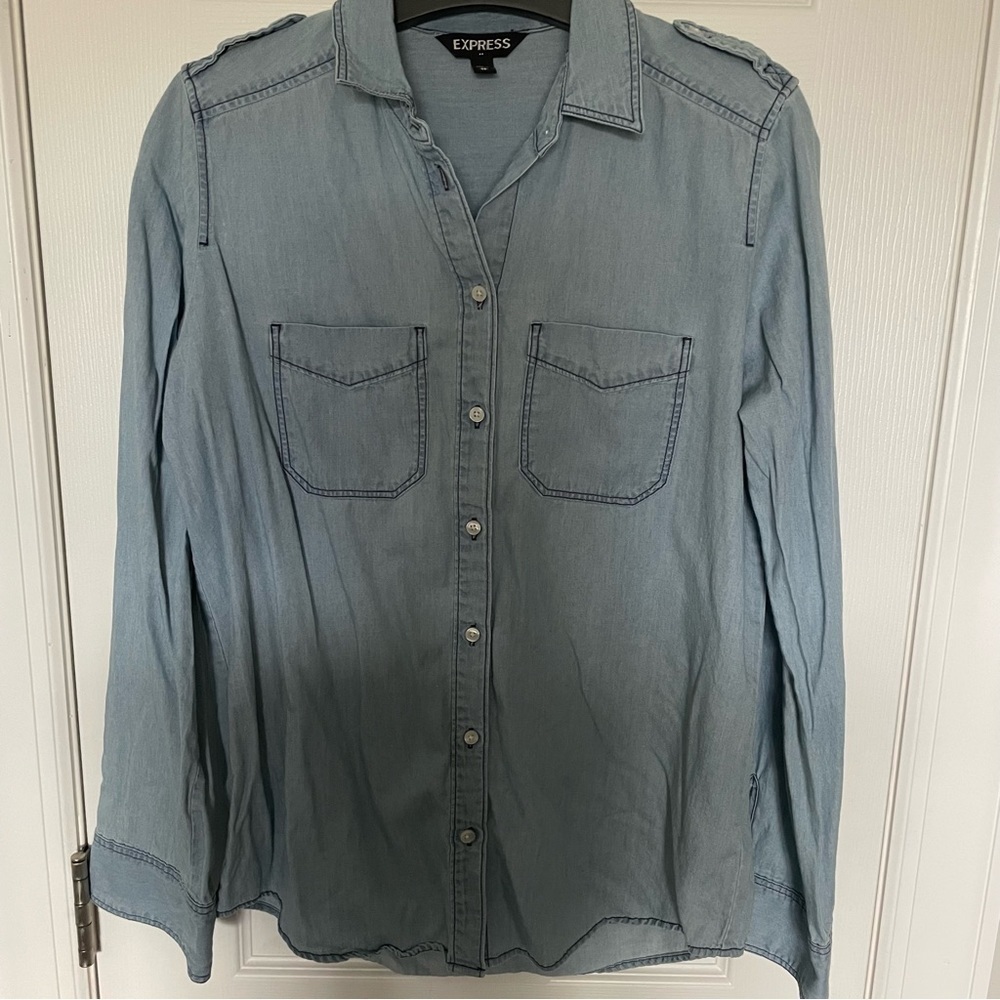 Express Light Wash Denim Boyfriend Shirt XSMALL - Picture 2 of 6